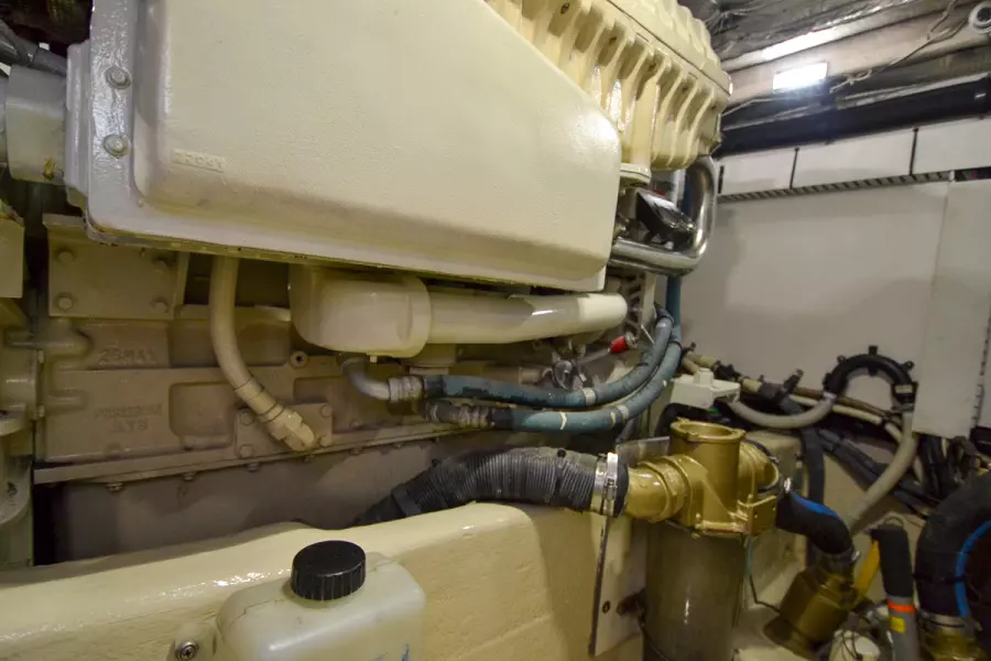 2005 Sea Ray 500 Sedan Bridge