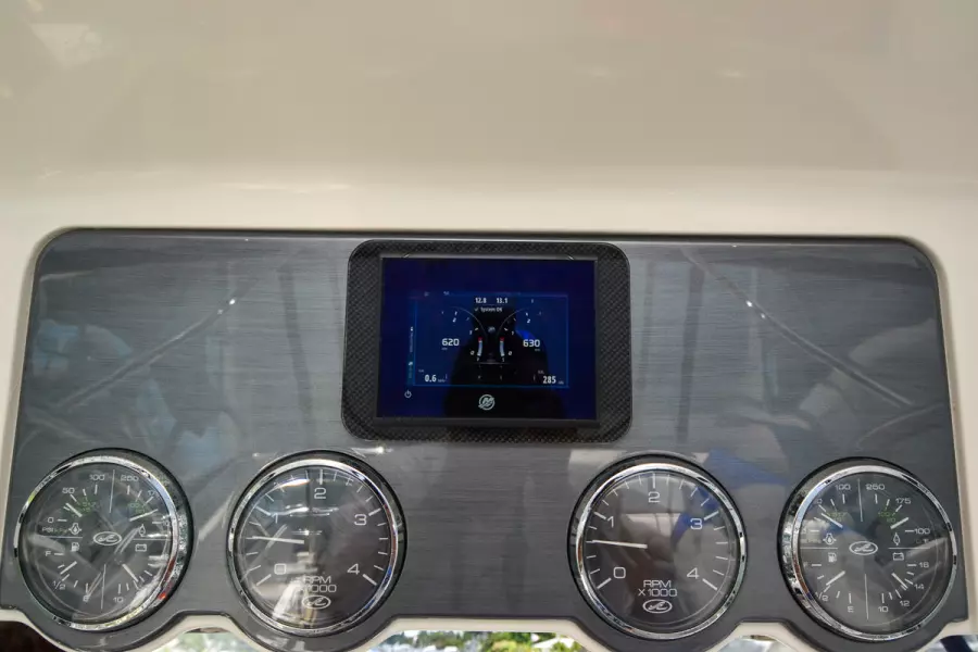 2005 Sea Ray 500 Sedan Bridge