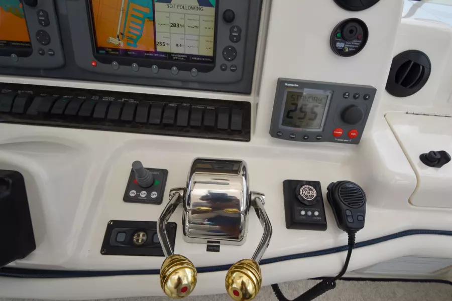 2005 Sea Ray 500 Sedan Bridge