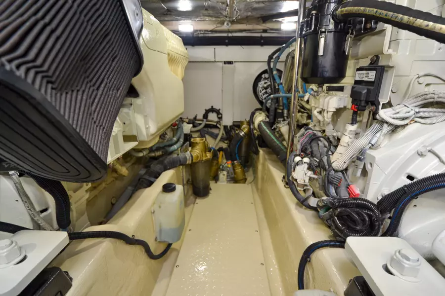 2005 Sea Ray 500 Sedan Bridge