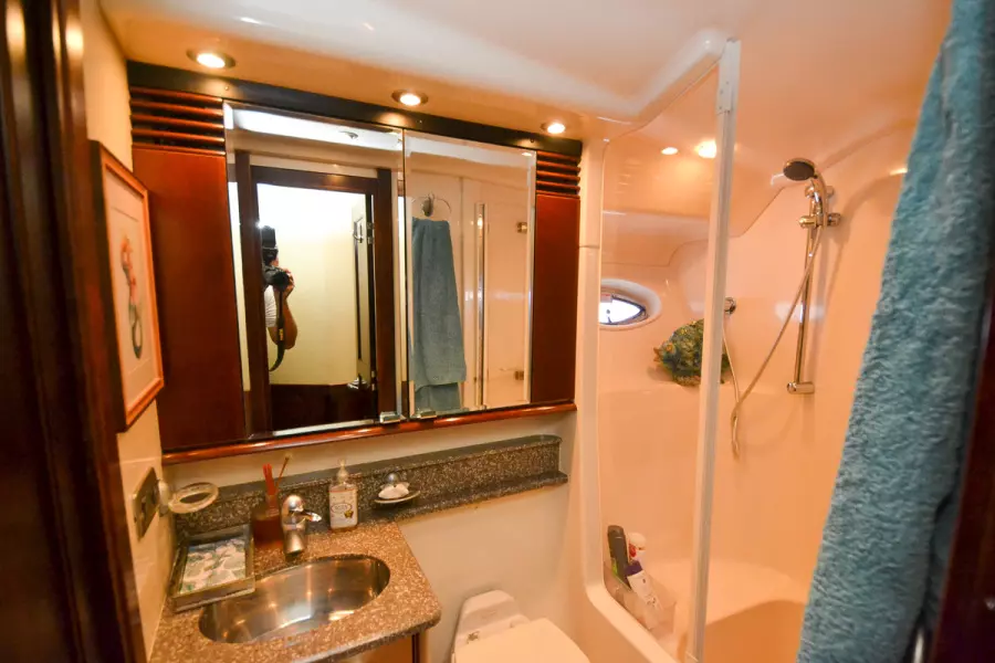 2005 Sea Ray 500 Sedan Bridge