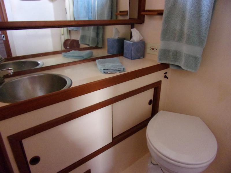 1985 President motor yacht