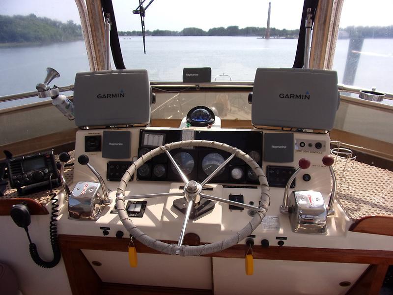 1985 President motor yacht