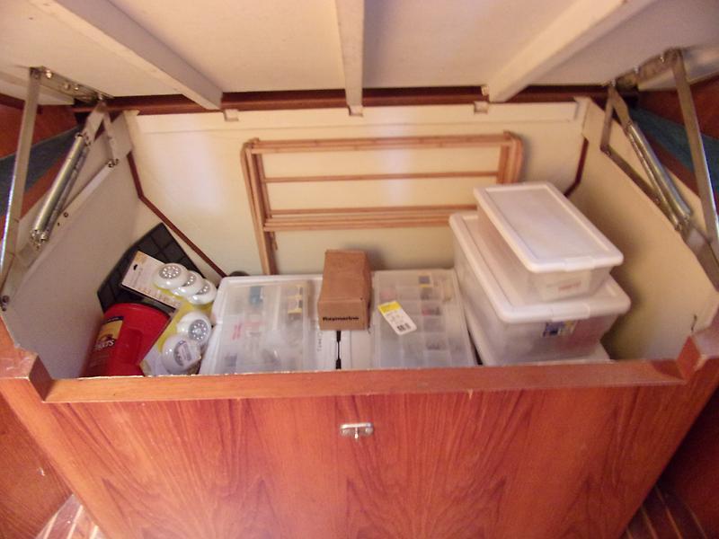 1985 President motor yacht
