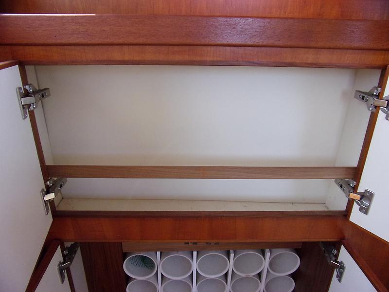 1985 President motor yacht