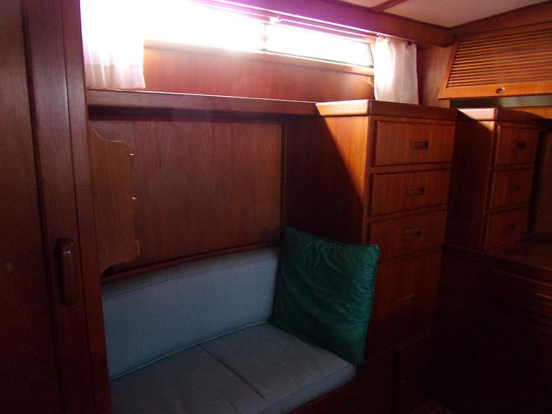 1985 President motor yacht