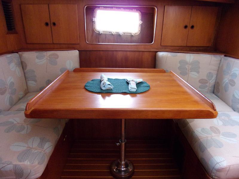 1985 President motor yacht