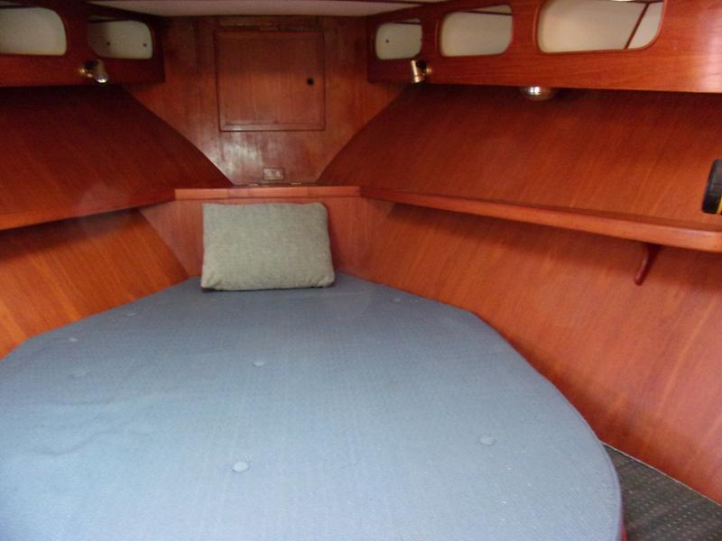 1985 President motor yacht