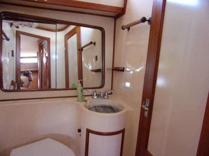 1985 President motor yacht