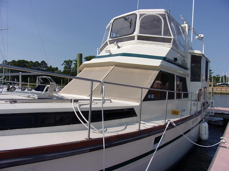 1985 President motor yacht