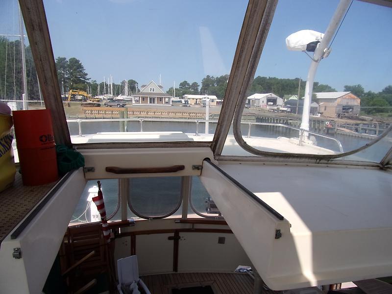 1985 President motor yacht