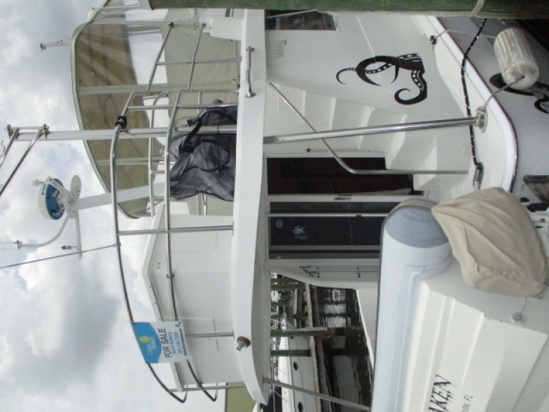 2002 Mainship 390