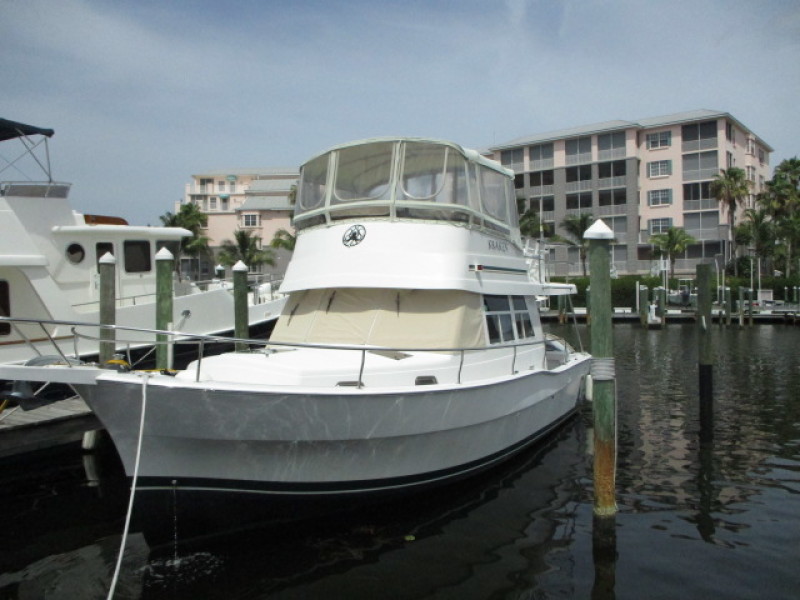 2002 Mainship 390