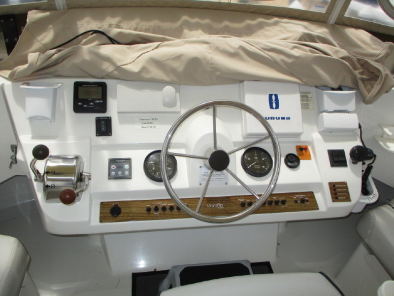 2002 Mainship 390