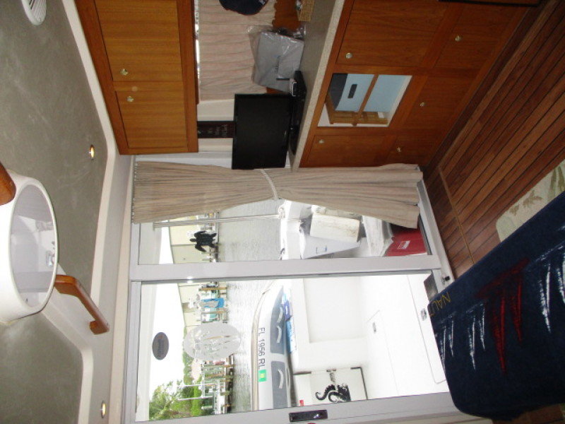 2002 Mainship 390