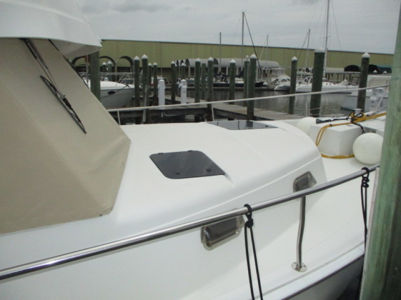 2002 Mainship 390