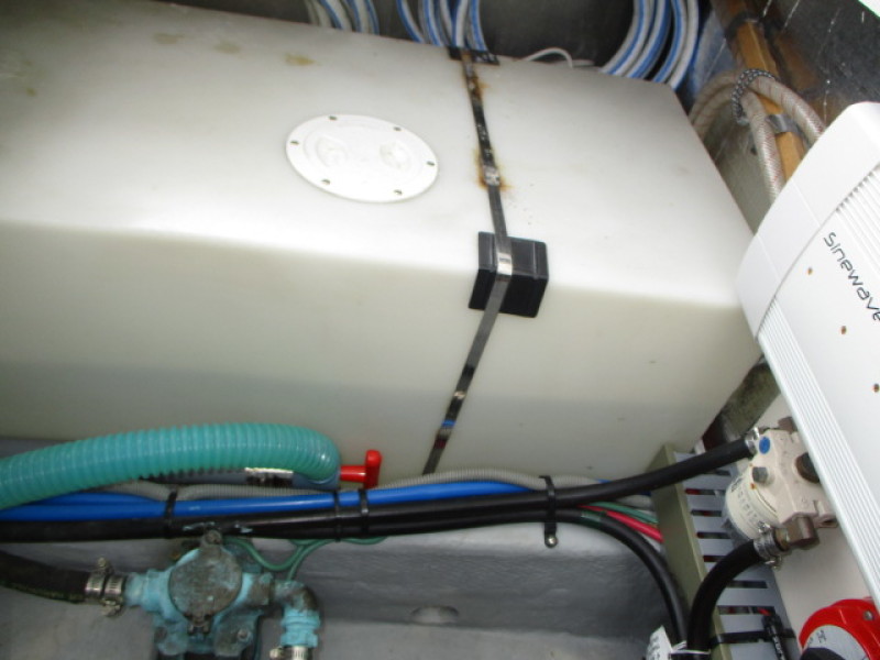 2002 Mainship 390