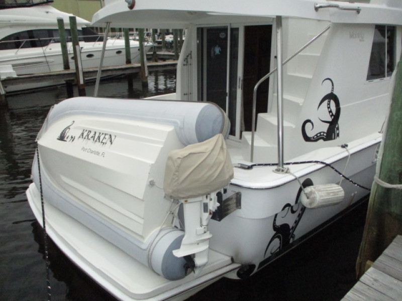 2002 Mainship 390