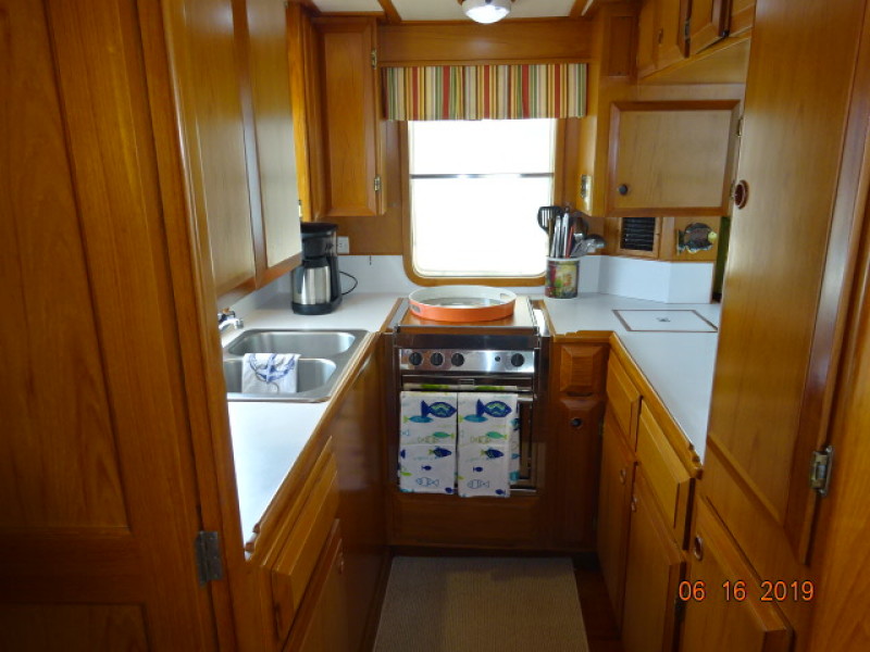 2001 DeFever offshore cruiser