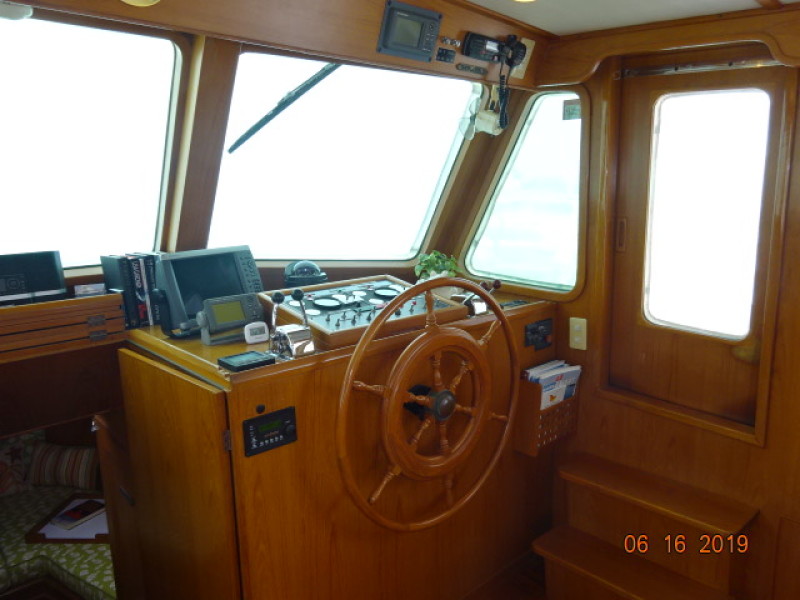 2001 DeFever offshore cruiser