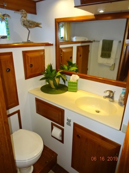 2001 DeFever offshore cruiser