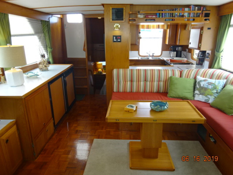 2001 DeFever offshore cruiser