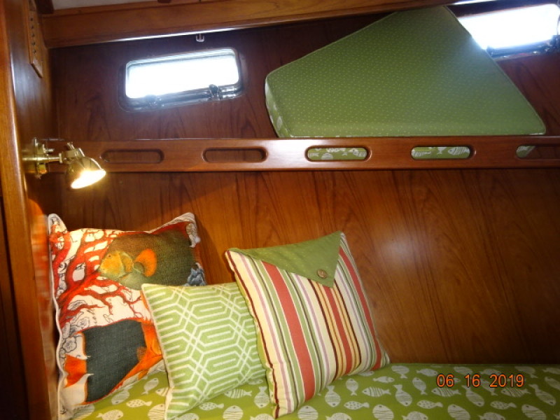 2001 DeFever offshore cruiser