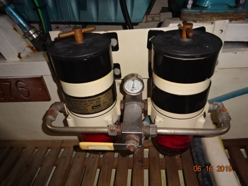 2001 DeFever offshore cruiser