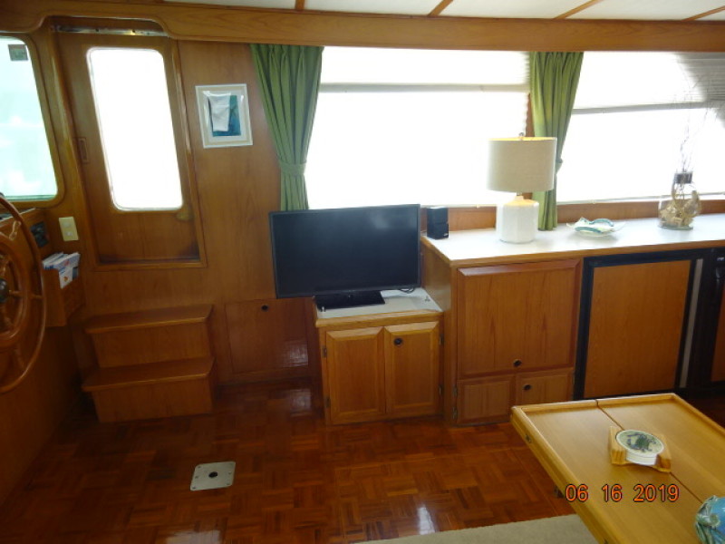 2001 DeFever offshore cruiser