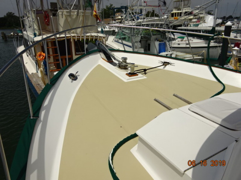 2001 DeFever offshore cruiser