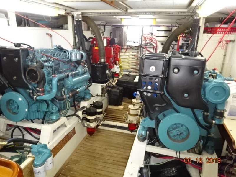 2001 DeFever offshore cruiser