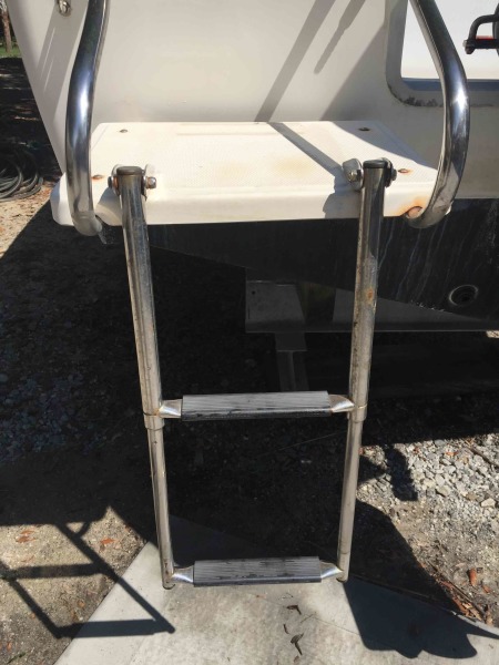 1999 Sea Hunt Triton 172