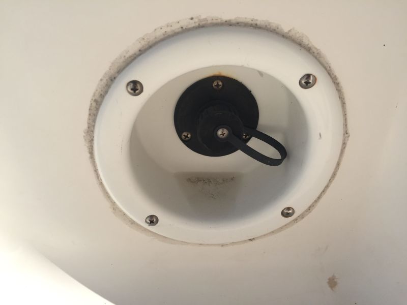 1999 Sea Hunt Triton 172