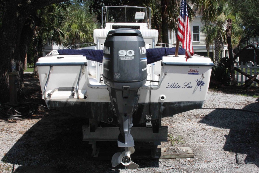 1999 Sea Hunt Triton 172