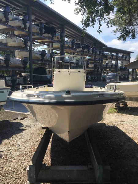 1999 Sea Hunt Triton 172