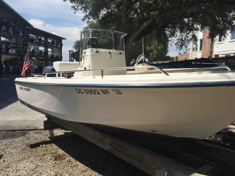 1999 Sea Hunt Triton 172