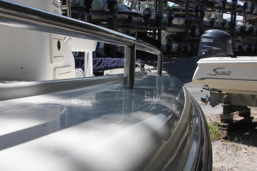 1999 Sea Hunt Triton 172