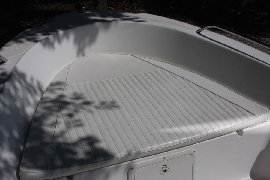 1999 Sea Hunt Triton 172