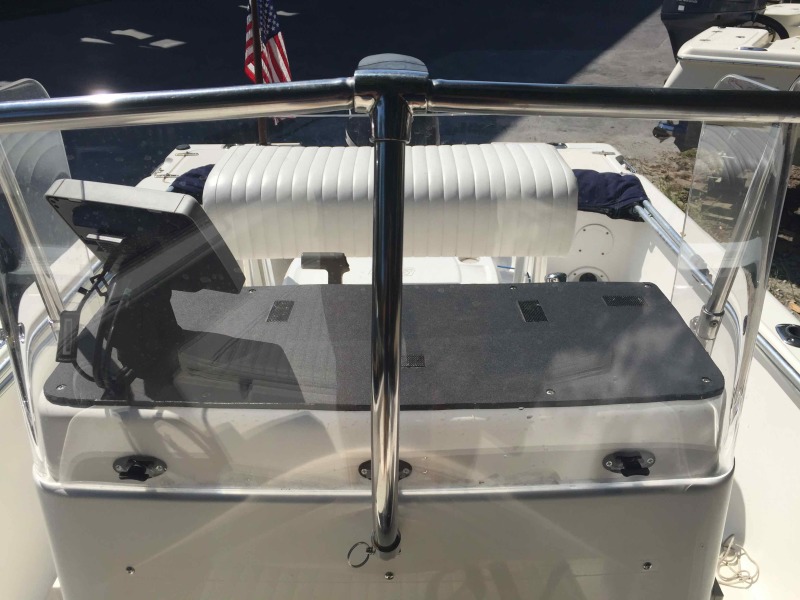 1999 Sea Hunt Triton 172
