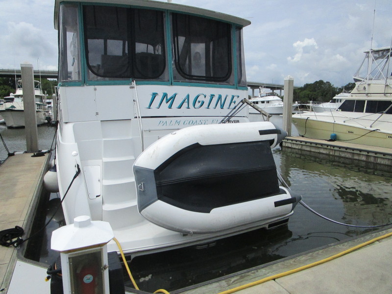 1998 Carver 405