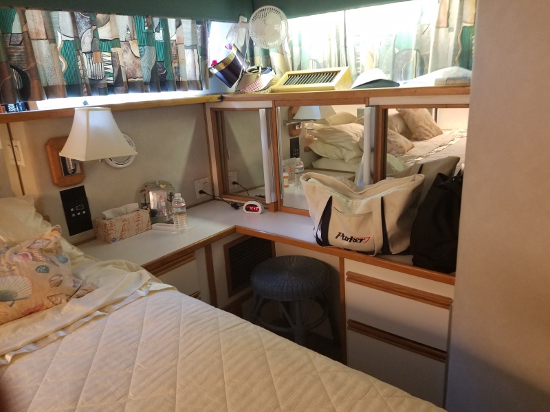 1990 Chris-Craft Catalina
