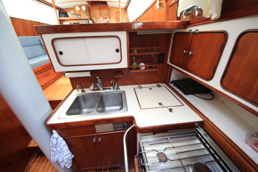 1980 Gulfstar Sailmaster - Photo 10