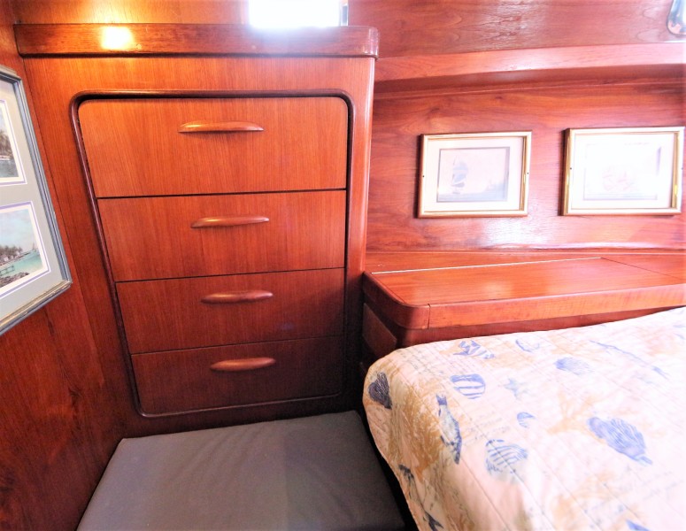 1980 Gulfstar Sailmaster - Photo 16