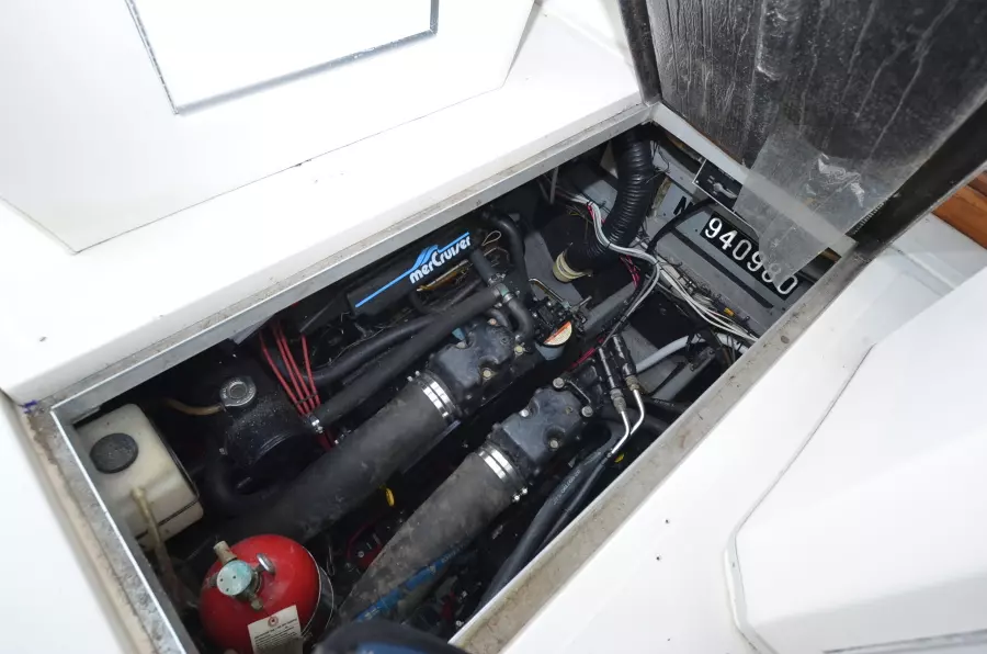 1988 Sea Ray 340 Express Cruiser