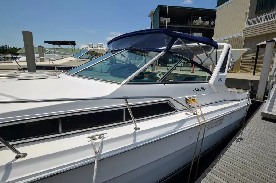 1988 Sea Ray 340 Express Cruiser