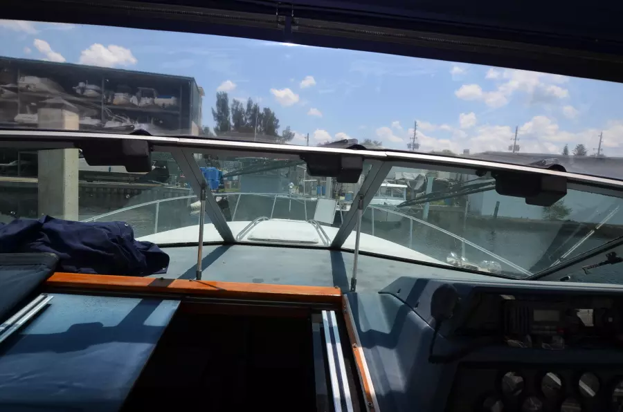 1988 Sea Ray 340 Express Cruiser