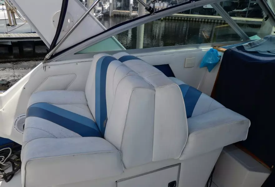 1988 Sea Ray 340 Express Cruiser