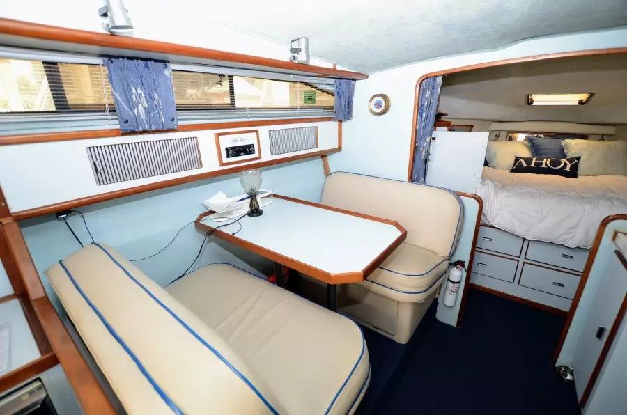 1988 Sea Ray 340 Express Cruiser