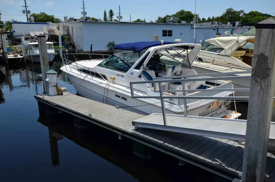 1988 Sea Ray 340 Express Cruiser