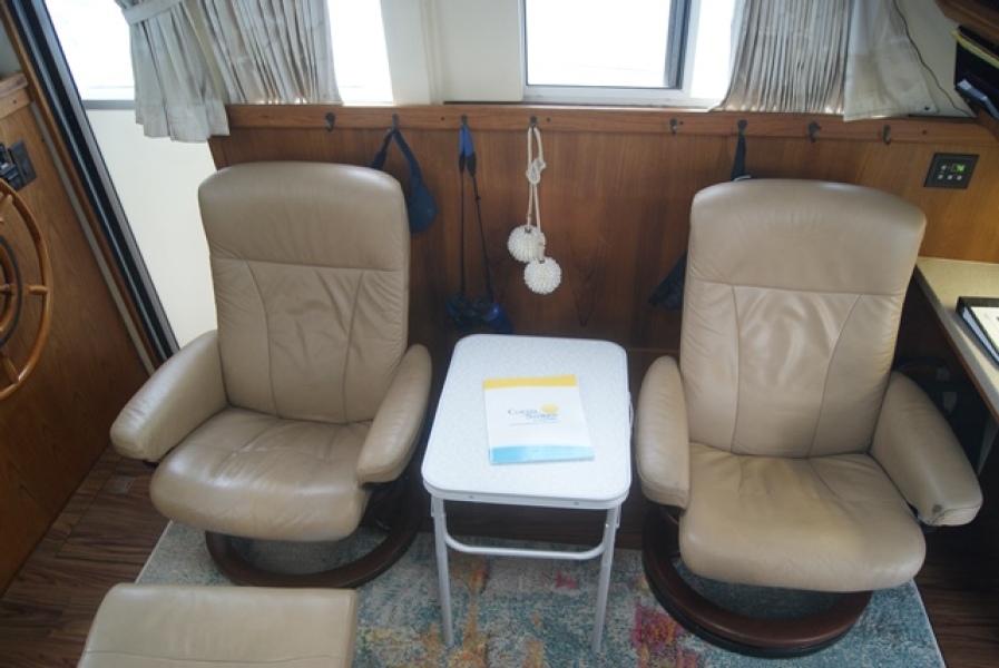 1998 Mainship 350